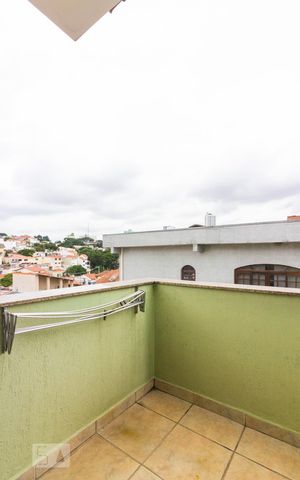 Casa à venda com 210m², 3 quartos e 5 vagasSacada Suite 1