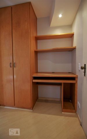 Apartamento à venda com 68m², 2 quartos e 2 vagasEscritório