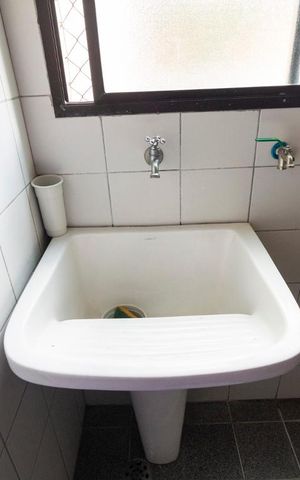 Apartamento à venda com 78m², 3 quartos e 1 vagaÁrea de serviço