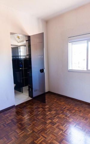Casa à venda com 260m², 3 quartos e 2 vagasSuíte