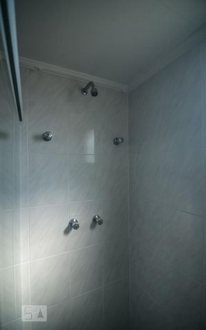 Apartamento para alugar com 60m², 2 quartos e 1 vaga Apartamento para alugar com 60m², 2 quartos e 1 vagaBanheiro