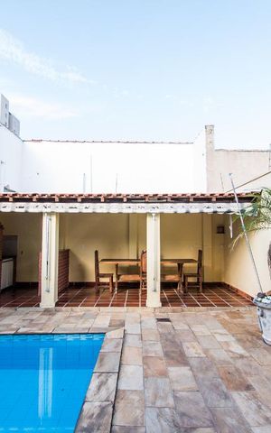 Casa à venda com 160m², 2 quartos e 3 vagasPiscina e Churrasqueira