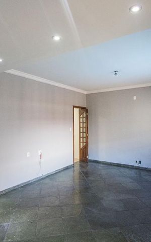 Casa à venda com 160m², 2 quartos e 3 vagasSala