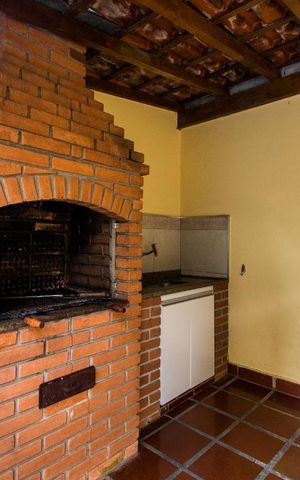 Casa à venda com 160m², 2 quartos e 3 vagasChurrasqueira