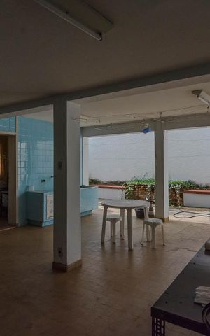 Casa à venda com 300m², 4 quartos e 2 vagas Casa à venda com 300m², 4 quartos e 2 vagasPiso Inferior