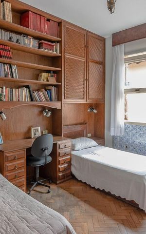 Casa à venda com 300m², 4 quartos e 2 vagas Casa à venda com 300m², 4 quartos e 2 vagasQuarto 1