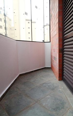 Apartamento para alugar com 90m², 2 quartos e 3 vagasVaranda
