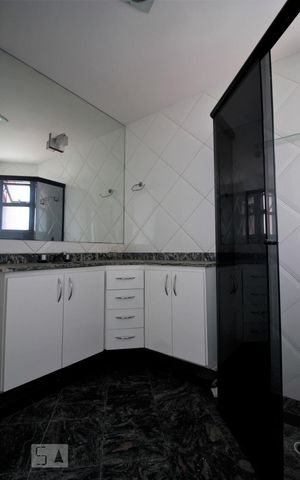 Apartamento para alugar com 90m², 2 quartos e 3 vagasBanheiro da suíte 2