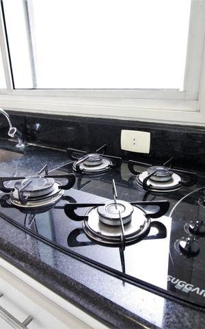 Apartamento para alugar com 90m², 2 quartos e 3 vagasDetalhe da cozinha