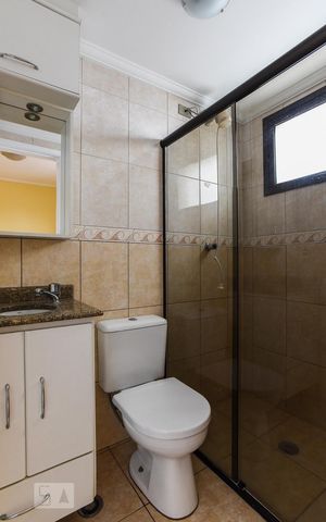 Apartamento à venda com 75m², 3 quartos e 2 vagas Apartamento à venda com 75m², 3 quartos e 2 vagasBanheiro da Suíte