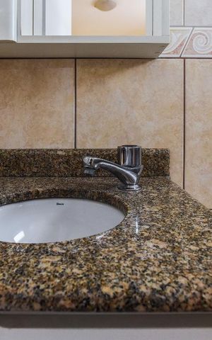 Apartamento à venda com 75m², 3 quartos e 2 vagas Apartamento à venda com 75m², 3 quartos e 2 vagasBanheiro da Suíte