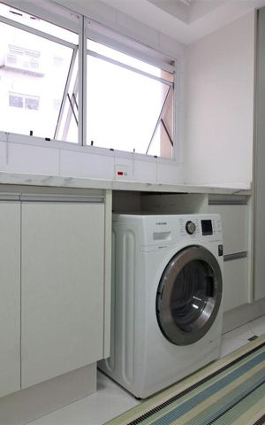 Apartamento à venda com 141m², 3 quartos e 2 vagasÁrea de serviço