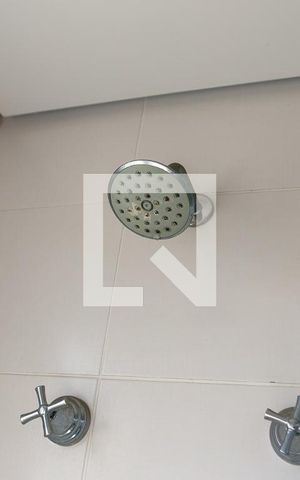 Apartamento para alugar com 54m², 2 quartos e 2 vagas Apartamento para alugar com 54m², 2 quartos e 2 vagasBanheiro da Suíte 2