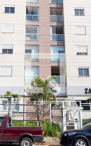 Apartamento para alugar com 54m², 2 quartos e 2 vagas Apartamento para alugar com 54m², 2 quartos e 2 vagasFachada