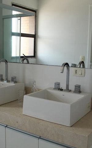 Apartamento à venda com 434m², 4 quartos e 4 vagasBanheiro da Suíte Master