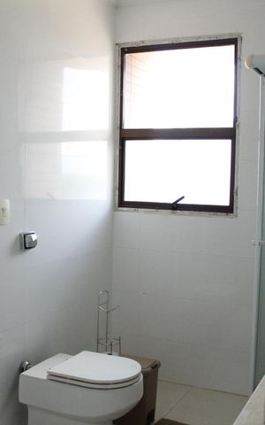 Apartamento à venda com 434m², 4 quartos e 4 vagasBanheiro da Suíte Master