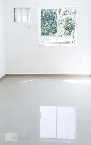 Casa à venda com 180m², 2 quartos e 2 vagas