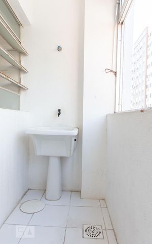 Apartamento para alugar com 71m², 2 quartos e sem vaga Apartamento para alugar com 71m², 2 quartos e sem vagaÁrea de Serviço