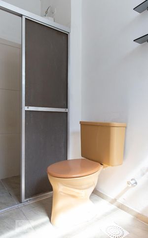 Apartamento para alugar com 71m², 2 quartos e sem vaga Apartamento para alugar com 71m², 2 quartos e sem vagaBanheiro