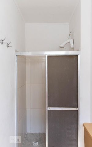 Apartamento para alugar com 71m², 2 quartos e sem vaga Apartamento para alugar com 71m², 2 quartos e sem vagaBanheiro
