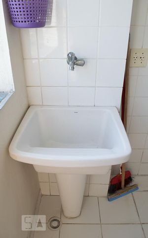 Apartamento à venda com 55m², 2 quartos e 1 vaga Apartamento à venda com 55m², 2 quartos e 1 vagaPIA ÁREA DE SERVIÇO