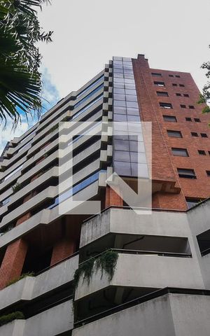 Apartamento à venda com 250m², 4 quartos e 4 vagas Apartamento à venda com 250m², 4 quartos e 4 vagasFachada