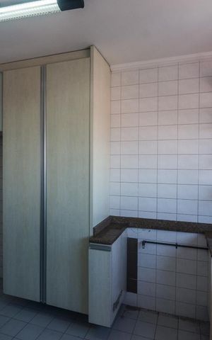 Apartamento à venda com 100m², 2 quartos e 2 vagasCozinha