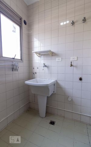 Apartamento para alugar com 65m², 2 quartos e 1 vagaÁrea de serviço
