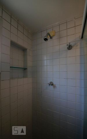 Apartamento para alugar com 68m², 2 quartos e sem vaga Apartamento para alugar com 68m², 2 quartos e sem vagaBanheiro