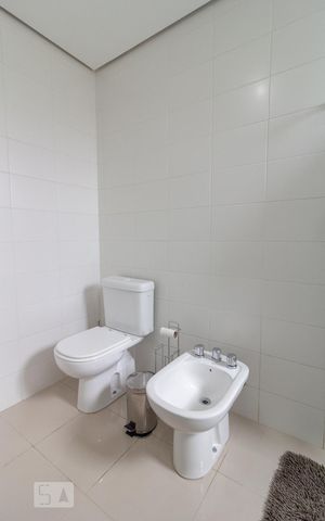 Apartamento à venda com 266m², 4 quartos e 4 vagasBanheiro Suíte Master
