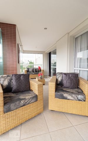 Apartamento à venda com 266m², 4 quartos e 4 vagasVaranda