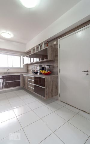 Apartamento à venda com 266m², 4 quartos e 4 vagasCozinha