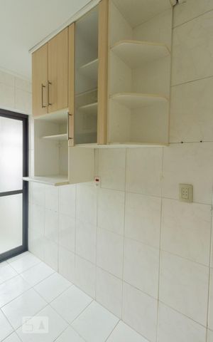 Apartamento para alugar com 55m², 2 quartos e sem vaga Apartamento para alugar com 55m², 2 quartos e sem vagaCozinha