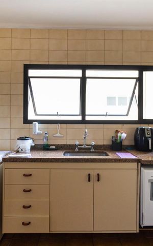 Apartamento à venda com 128m², 3 quartos e 2 vagasCozinha