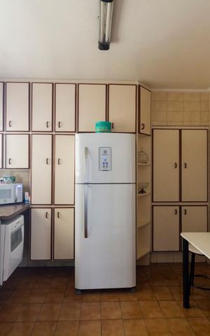 Apartamento à venda com 128m², 3 quartos e 2 vagasCozinha