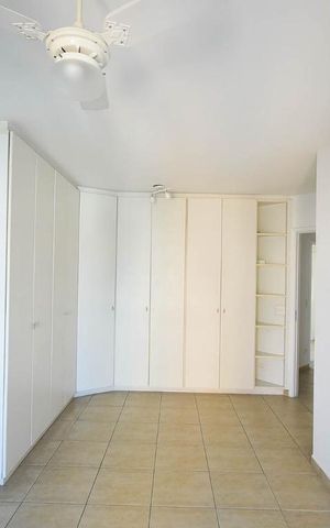 Apartamento à venda com 200m², 4 quartos e 4 vagas Apartamento à venda com 200m², 4 quartos e 4 vagasSuíte 4