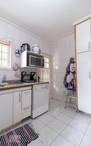 Casa de condomínio à venda com 430m², 4 quartos e 4 vagasCozinha