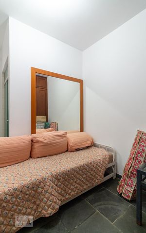 Casa de condomínio à venda com 430m², 4 quartos e 4 vagasQuarto de Serviço