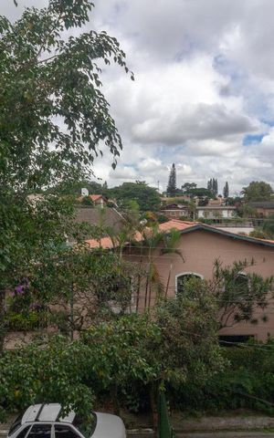 Casa de condomínio à venda com 430m², 4 quartos e 4 vagasVista