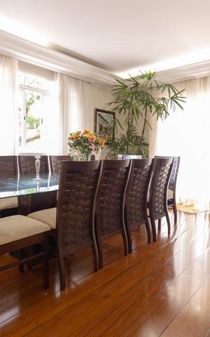 Casa de condomínio à venda com 430m², 4 quartos e 4 vagasSala de Jantar