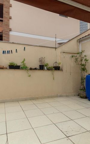 Casa de condomínio à venda com 430m², 4 quartos e 4 vagasVaranda