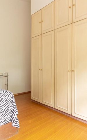 Casa de condomínio à venda com 430m², 4 quartos e 4 vagasSuíte 3