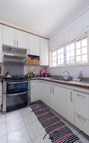 Casa de condomínio à venda com 430m², 4 quartos e 4 vagasCozinha