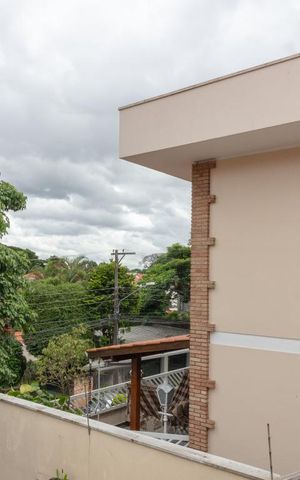 Casa de condomínio à venda com 430m², 4 quartos e 4 vagasVista