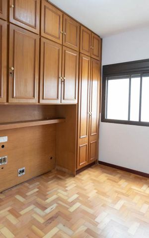 Apartamento à venda com 231m², 3 quartos e 2 vagas Apartamento à venda com 231m², 3 quartos e 2 vagasQuarto 2