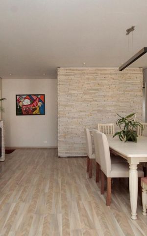 Apartamento à venda com 200m², 3 quartos e 1 vagaSala