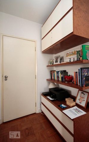 Apartamento à venda com 200m², 3 quartos e 1 vagaCorredor