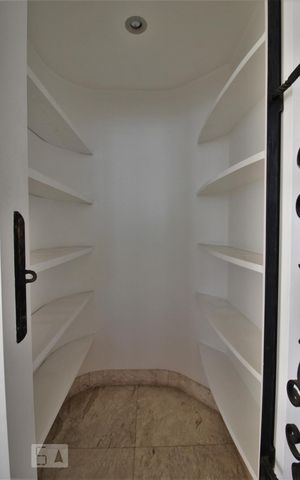 Apartamento à venda com 350m², 6 quartos e 5 vagasSala