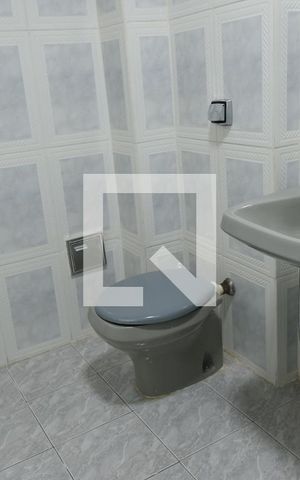Apartamento para alugar com 63m², 2 quartos e sem vagaBanheiro