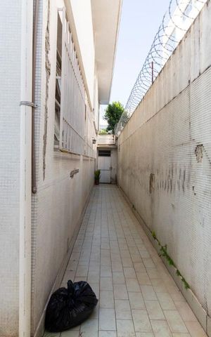 Casa para alugar com 420m², 4 quartos e 4 vagasCorredor lateral